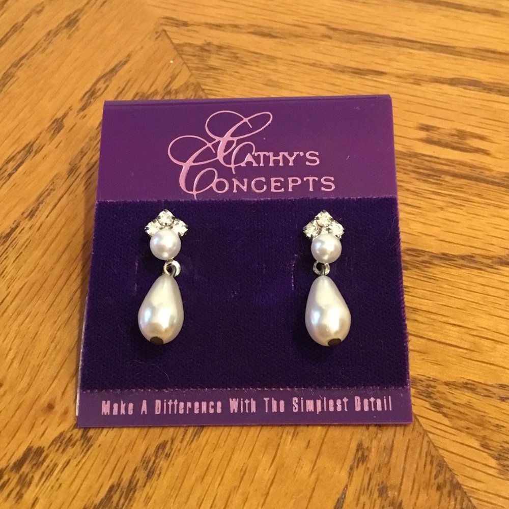 Cathy’s Concepts Faux Pearl Earrings